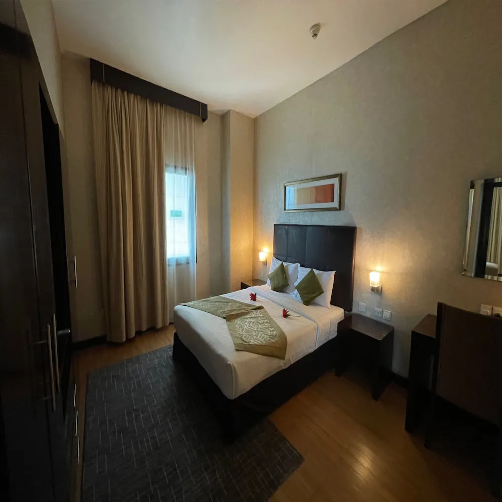 Apartment 1 Bedroom, Creek View