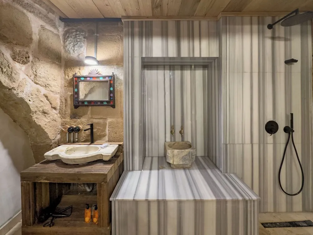 Çatı Katı Süiti (Penthouse)