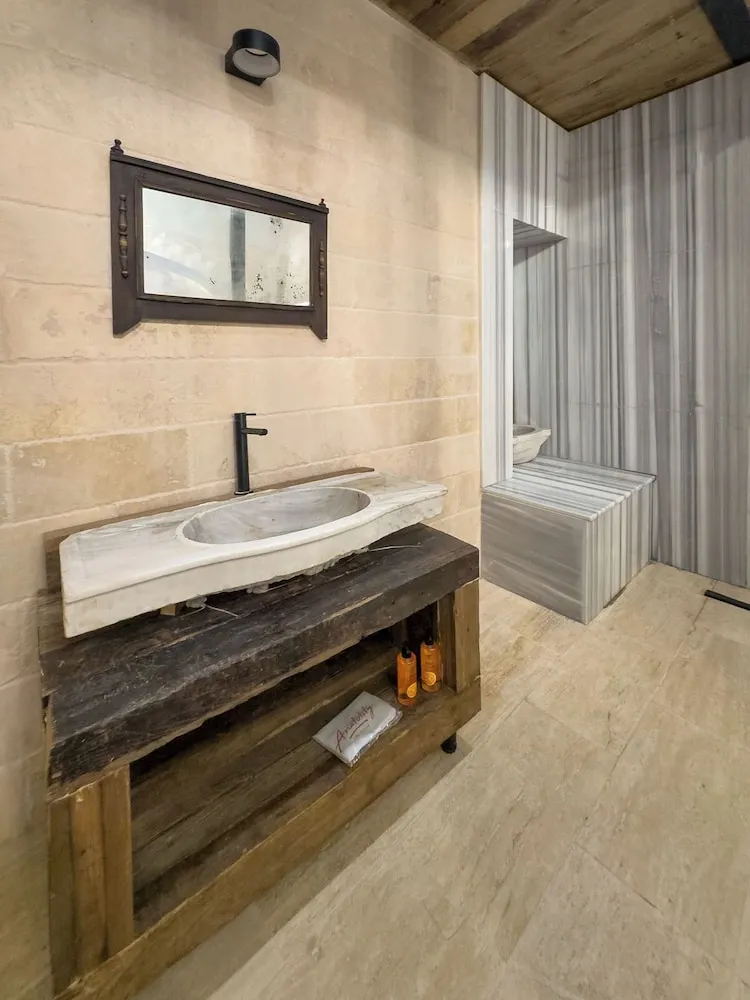 Çatı Katı Süiti (Penthouse)