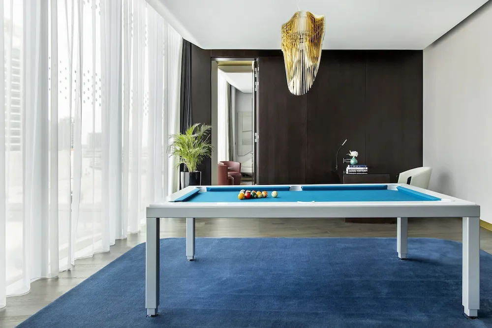 Süit (Ultimate ME with Lounge & Jacuzzi)