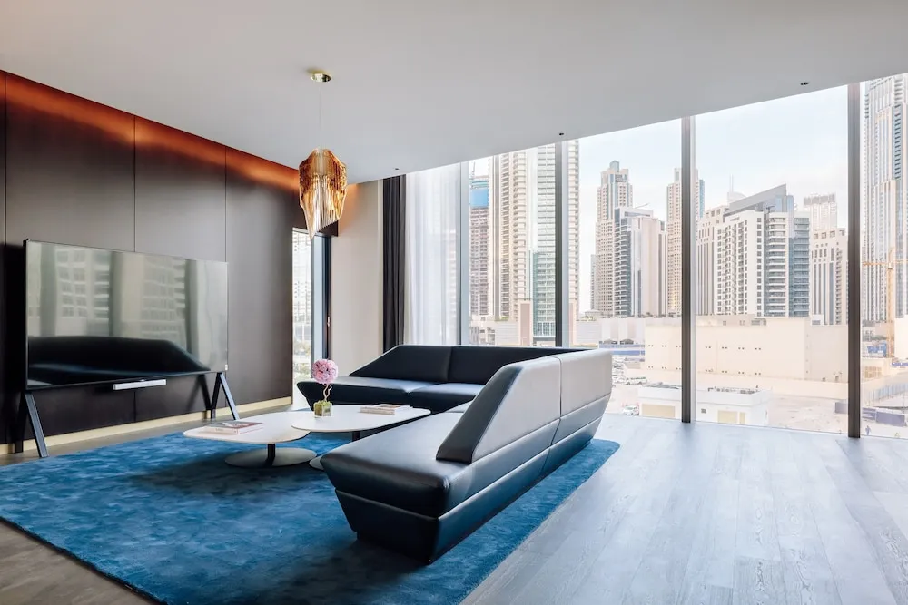 Süit (Ultimate ME, Lounge & Jacuzzi, 2+1)
