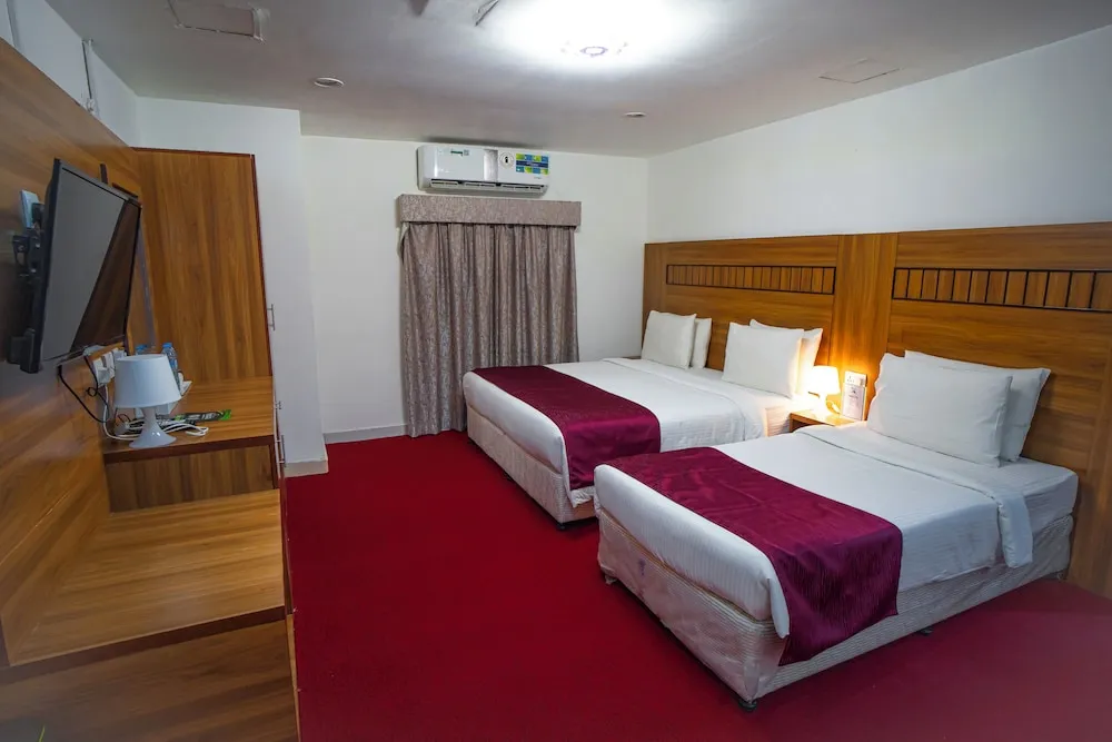 Family Tek Büyük Yataklı Oda