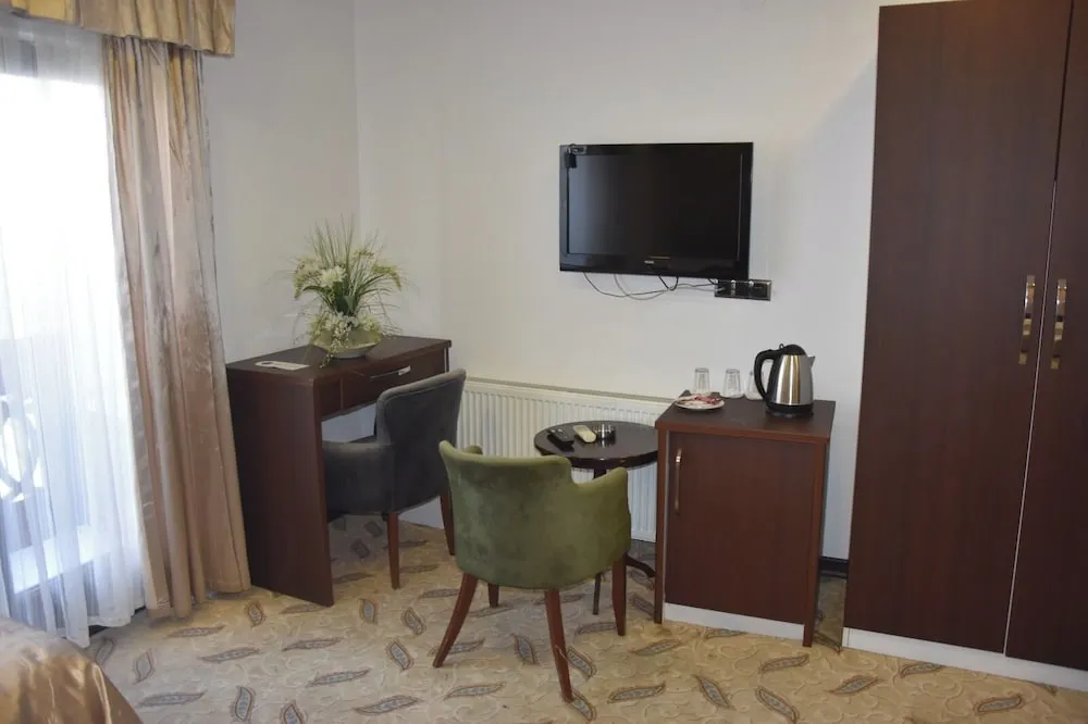 Standard Üç Kişilik Oda, Şehir Manzaralı