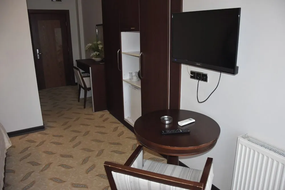 Standard Üç Kişilik Oda, Şehir Manzaralı