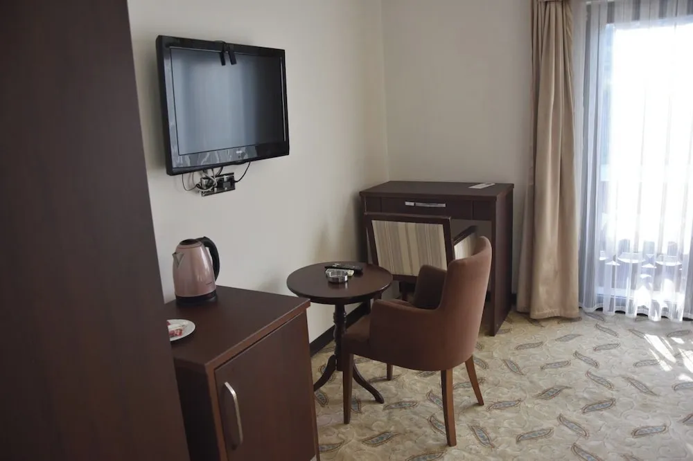Standard Tek Büyük veya İki Ayrı Yataklı Oda, Şehir Manzaralı