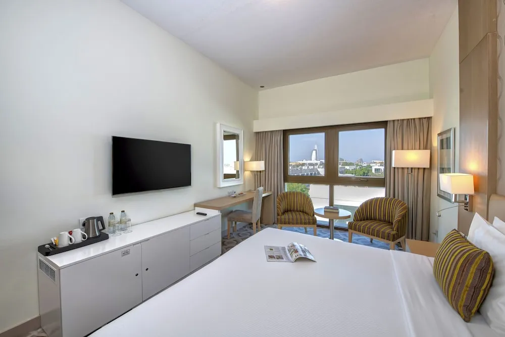 Staycation Package, Early Check-in by 8 am & Late Check-out by 4 pm