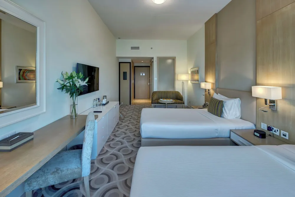 Staycation Package, Early Check-in by 8 am & Late Check-out by 4 pm
