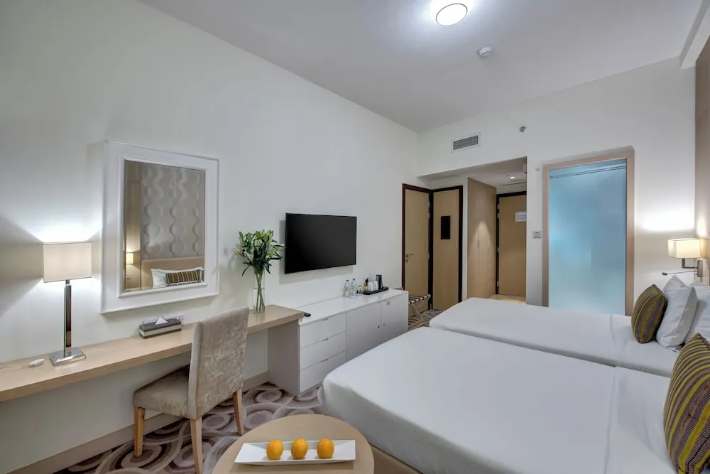 Staycation Package, Early Check-in by 8 am & Late Check-out by 4 pm