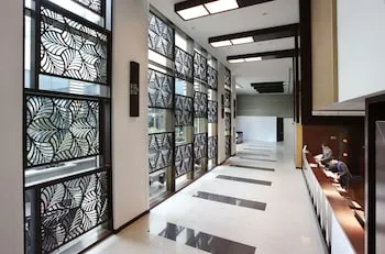Metropolitan Hotel Dubai