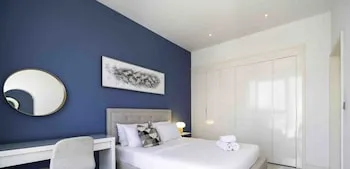 LUX The Pad Executive Suite 2