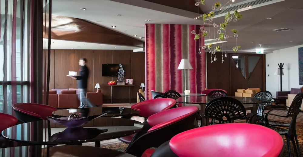 Premium Süit, Business Dinlenme Salonu Kullanımı (Shuttle to GGICO Metro, Mall & Beach)