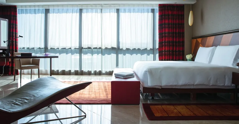 Premium Süit, Business Dinlenme Salonu Kullanımı (Shuttle to GGICO Metro, Mall & Beach)