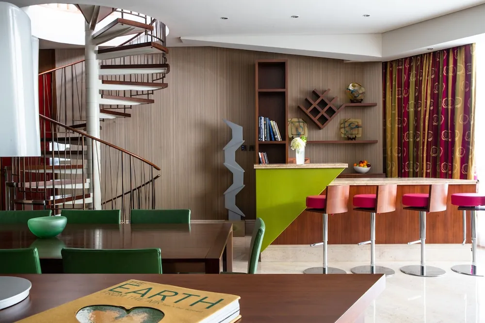 Premium Çatı Katı Süiti (Penthouse) (Shuttle to GGICO Metro, Mall & Beach)