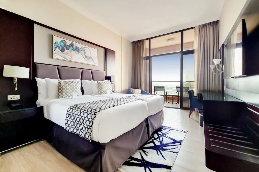 Two Bedroom Apartment with Sea View