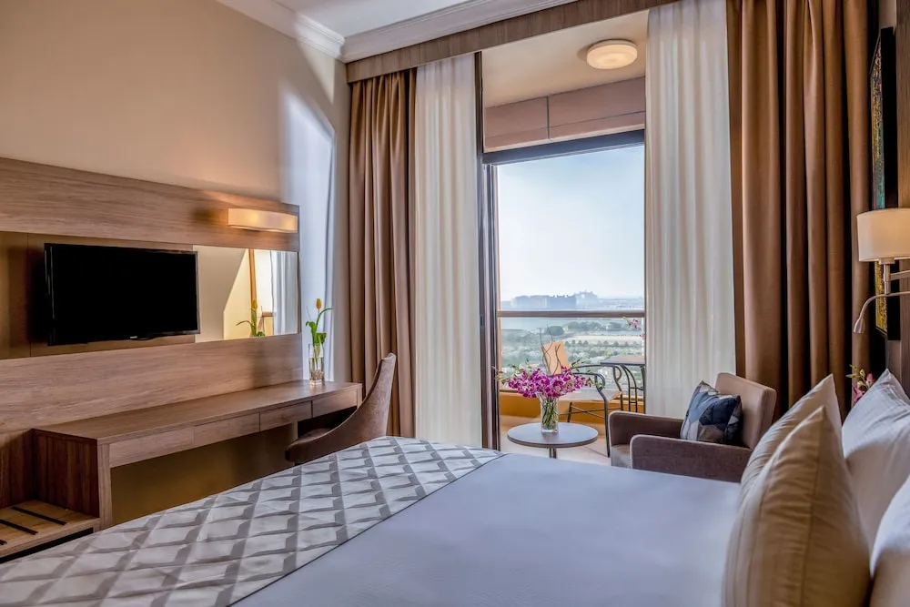 Two Bedroom Apartment with Sea View