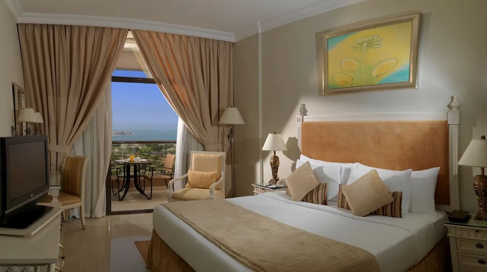 Two Bedroom Apartment with Sea View