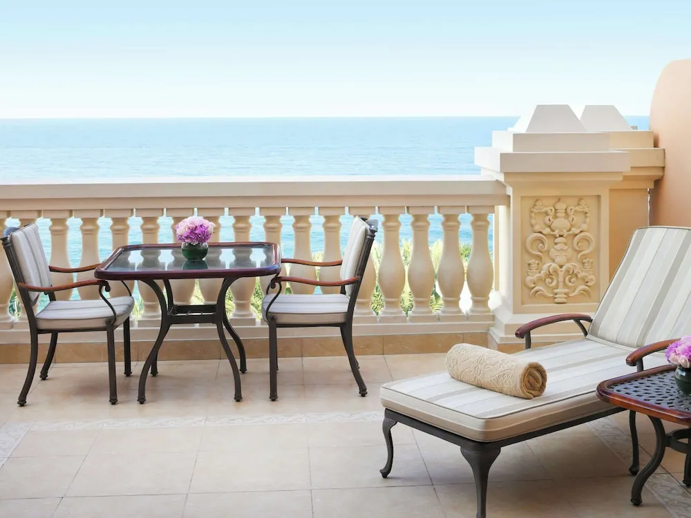 Raffles, Club İki Ayrı Yataklı Oda, 2 Tek Kişilik Yatak, Balkon