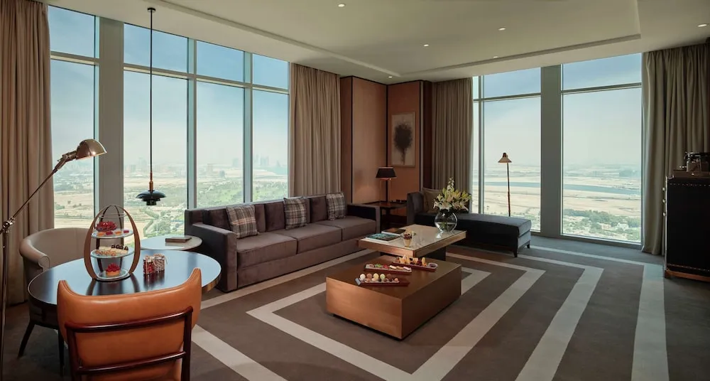 Grand Süit, 1 En Büyük (King) Boy Yatak, Köşe (Skyline View)