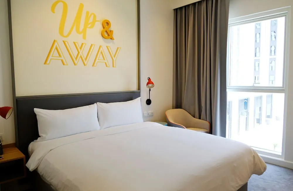 Rover Room - Free Shuttle service to JBR beach, IBN Battuta Mall and Parks