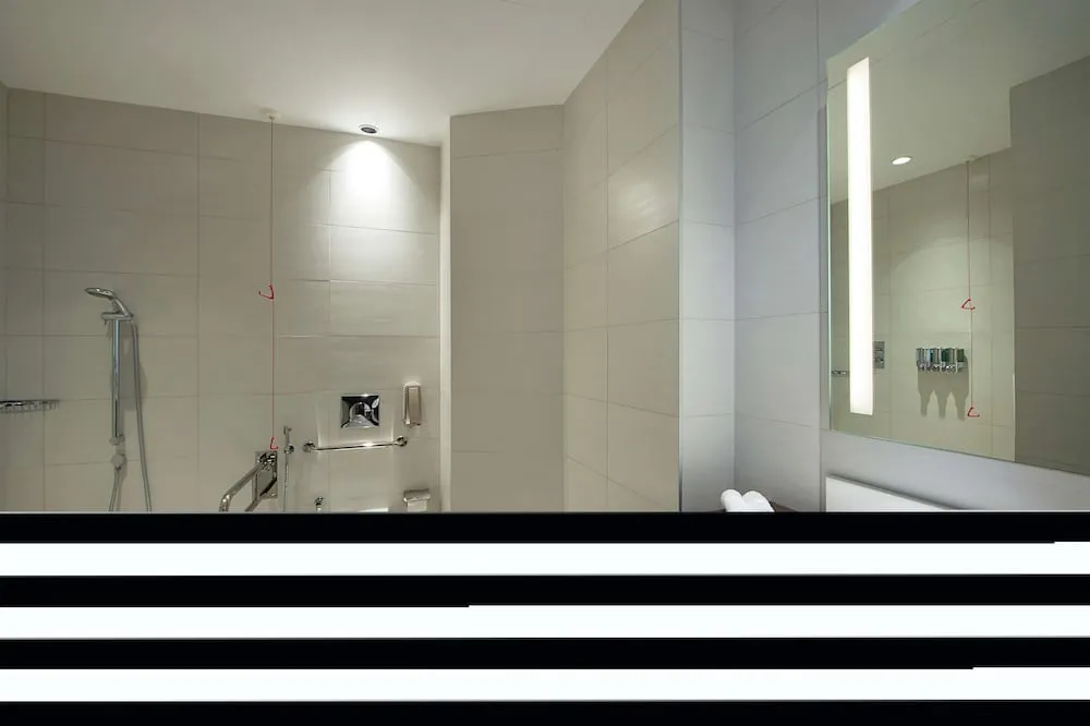 Oda, 1 Büyük (Queen) Boy Yatak, Engellilere Uygun