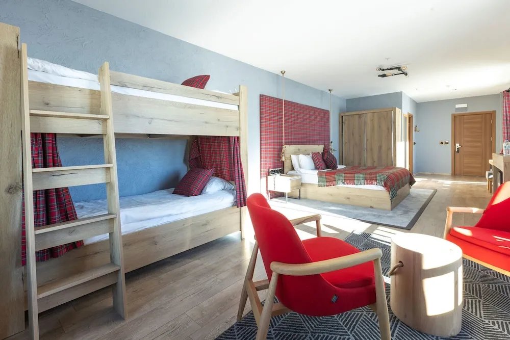 Standard Dört Kişilik Oda