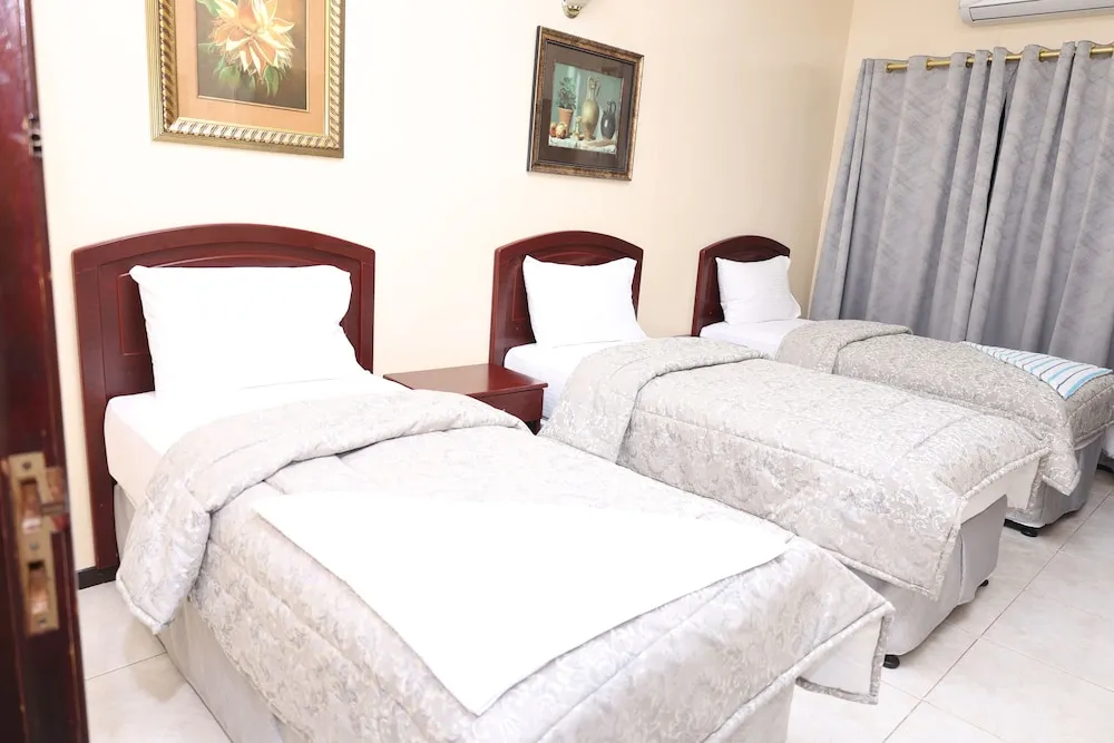 Basic Üç Kişilik Oda