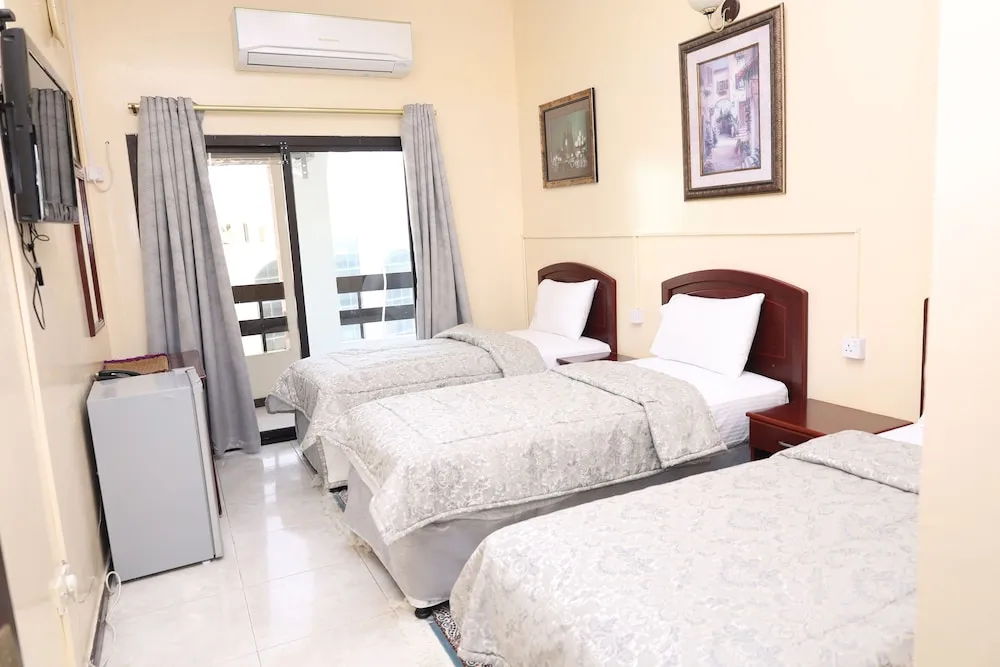 Basic Üç Kişilik Oda