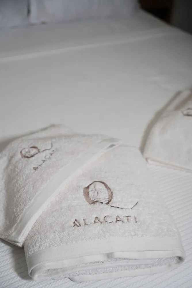 Exclusive Oda, Balkon, Havuz Manzaralı