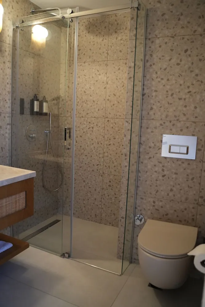 Deluxe Oda, Balkon, Havuz Manzaralı