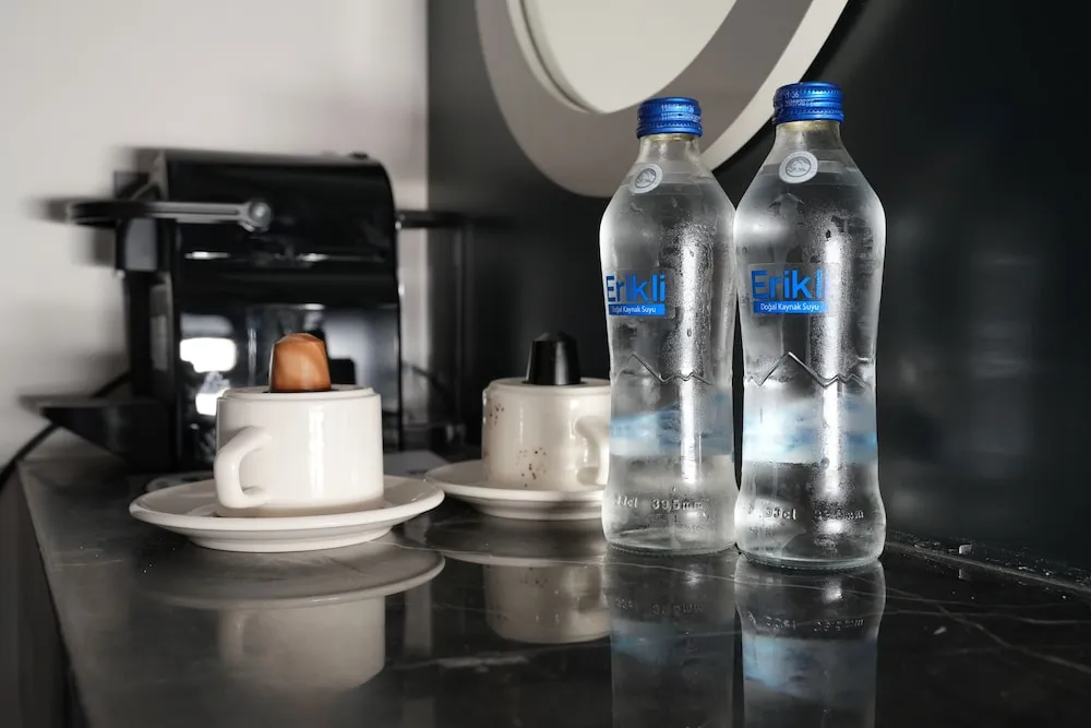 Deluxe Oda, Balkon, Havuz Manzaralı