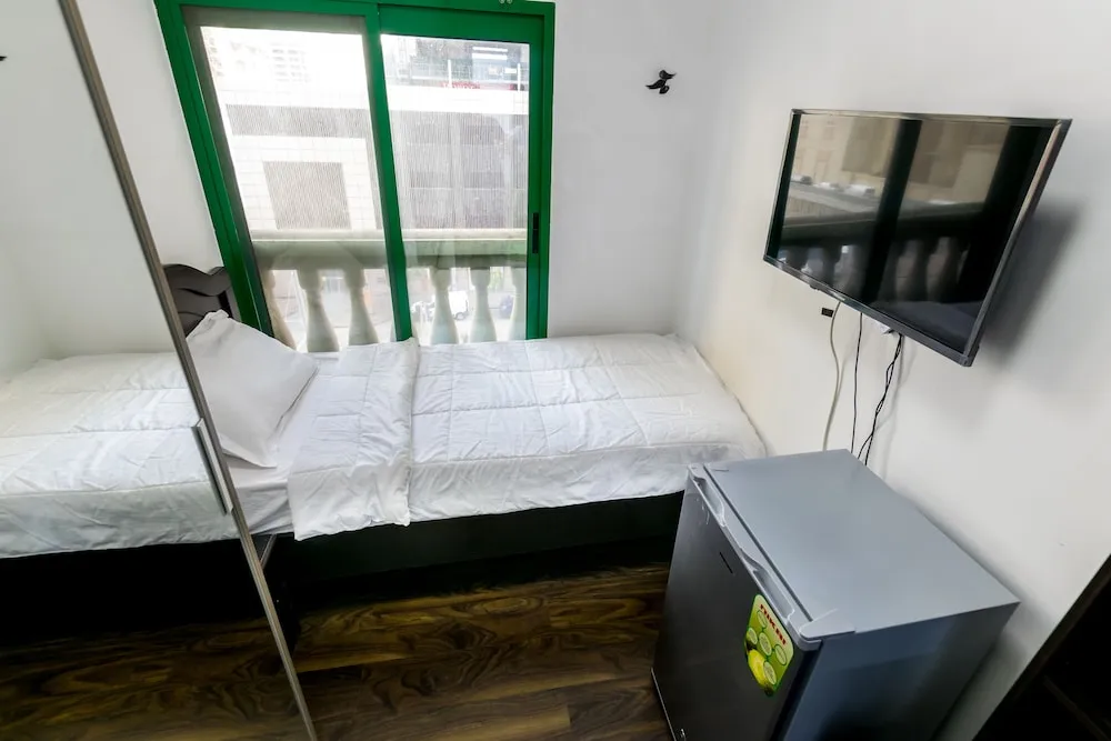 Economy Tek Kişilik Oda, Sadece kadınlar için, Şehir Manzaralı, Kule
