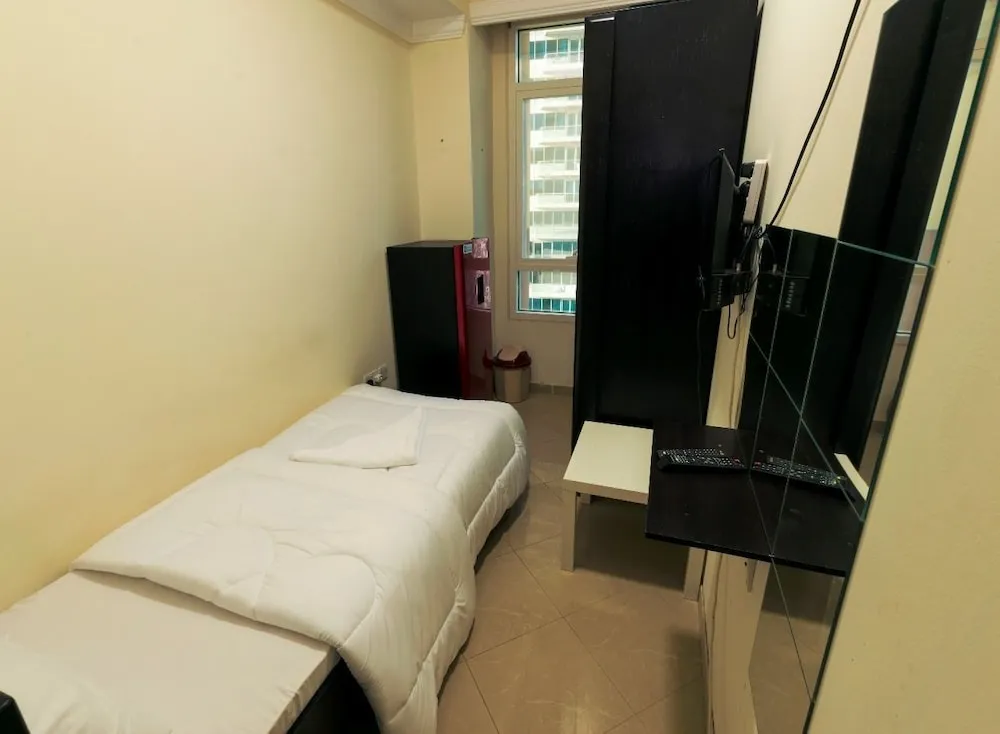 Basic Tek Kişilik Oda, Sadece kadınlar için, Şehir Manzaralı, Kule