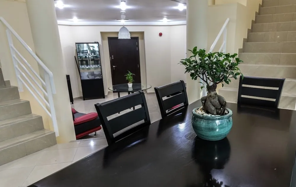 Basic Oda, Sadece kadınlar için, Kısmi Deniz Manzaralı, Kule