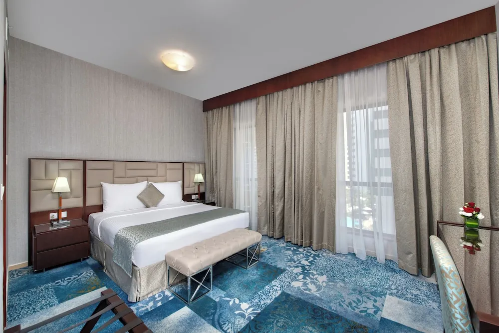 Three Bedroom Deluxe Apartment
