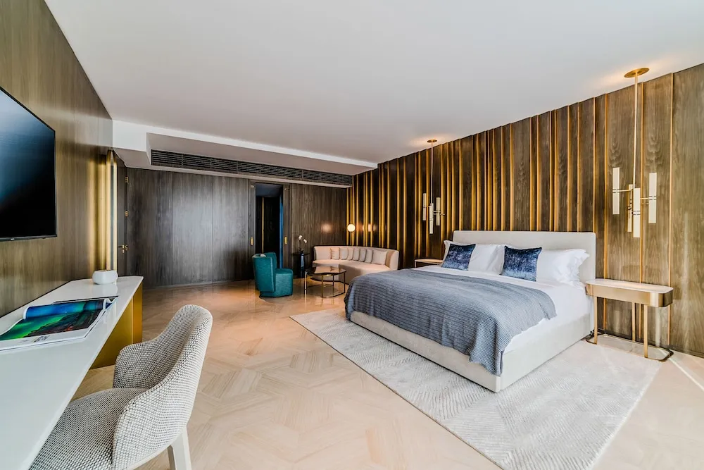 Signature Çatı Katı Süiti (Penthouse)