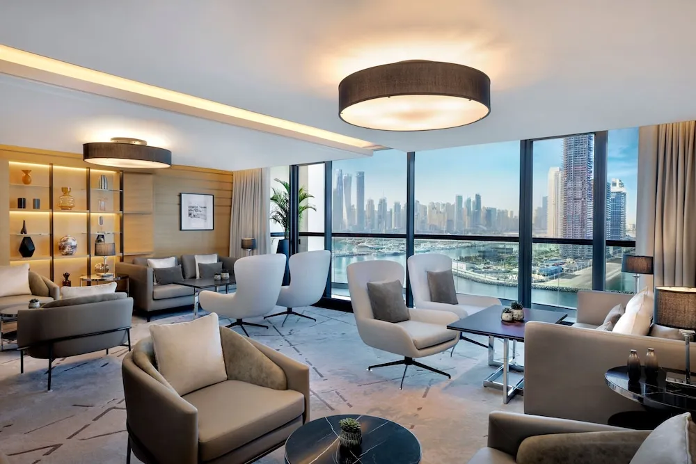Executive King Suite with Sea View Club Lounge Evening Cocktail Hours, Private Balcony