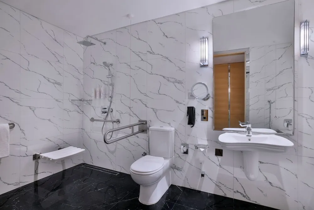 Deluxe Oda, 1 En Büyük (King) Boy Yatak ve Çekyat, Balkon