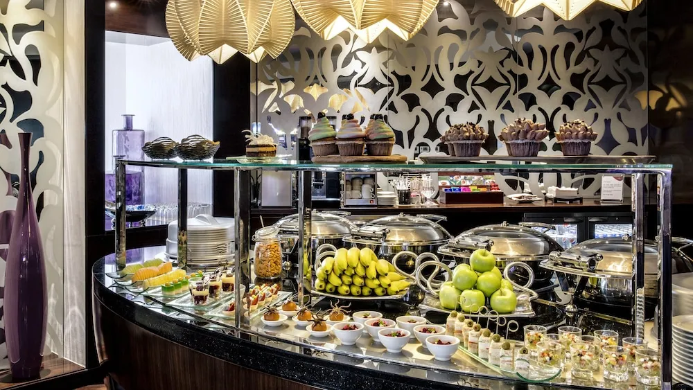 Süit, 1 Yatak Odası, engellilere uygun küvet, Club Dinlenme Salonu Girişi (Business Lounge Access)