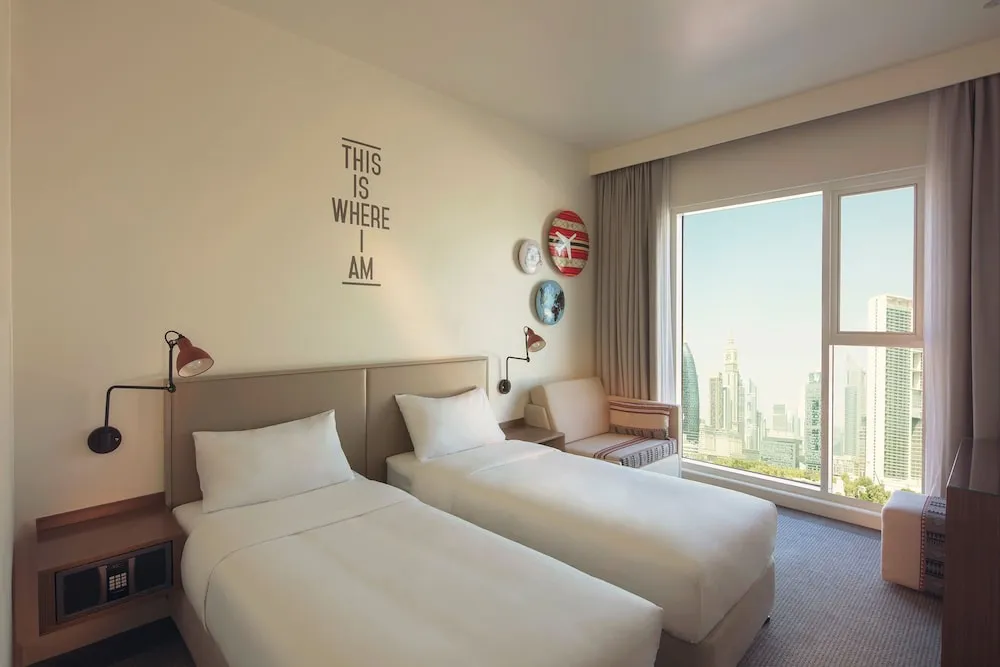 Rover Room - Free Shuttle Bus To The Beach & Dubai Mall