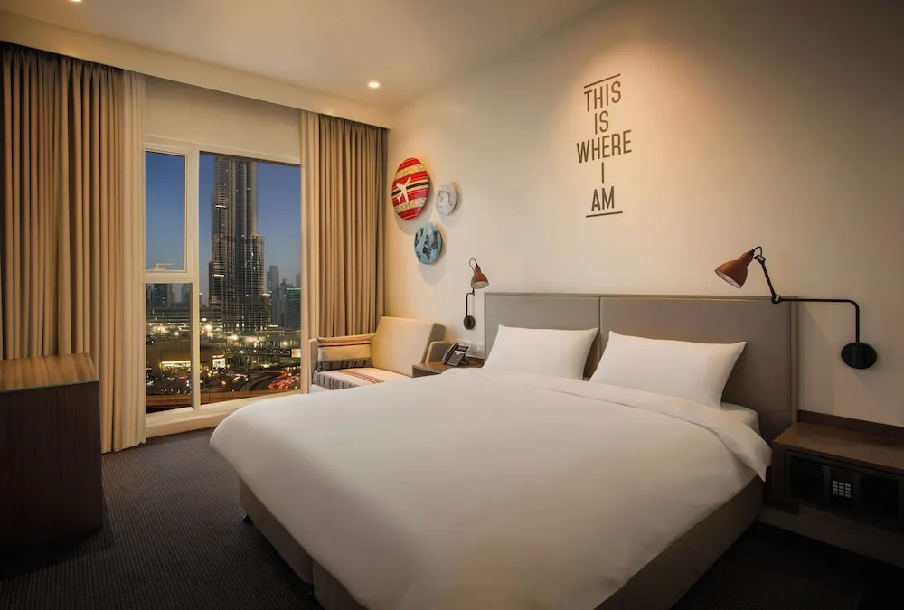 Rover Room Burj View - Free Shuttle Bus To The Beach & Dubai Mall