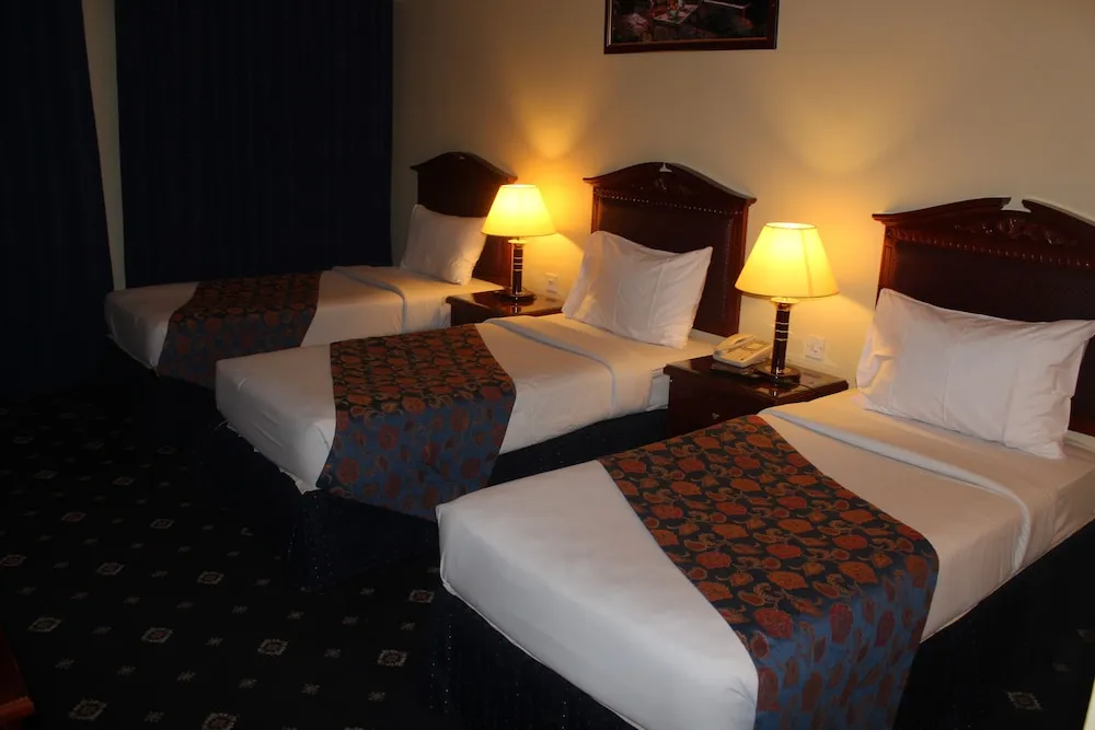 Tek Büyük veya İki Ayrı Yataklı Oda