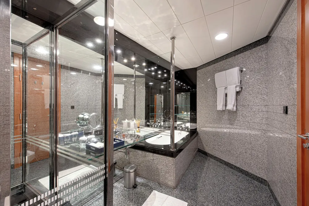 Deluxe Creekview Twin Bed