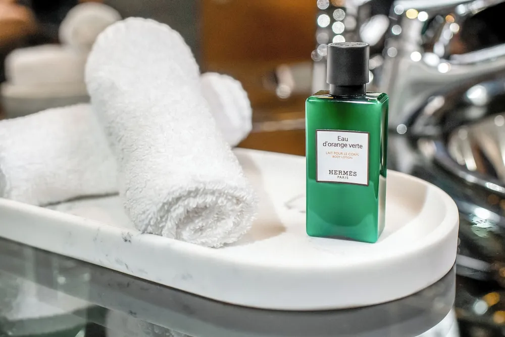 Golden Creekside with Balcony