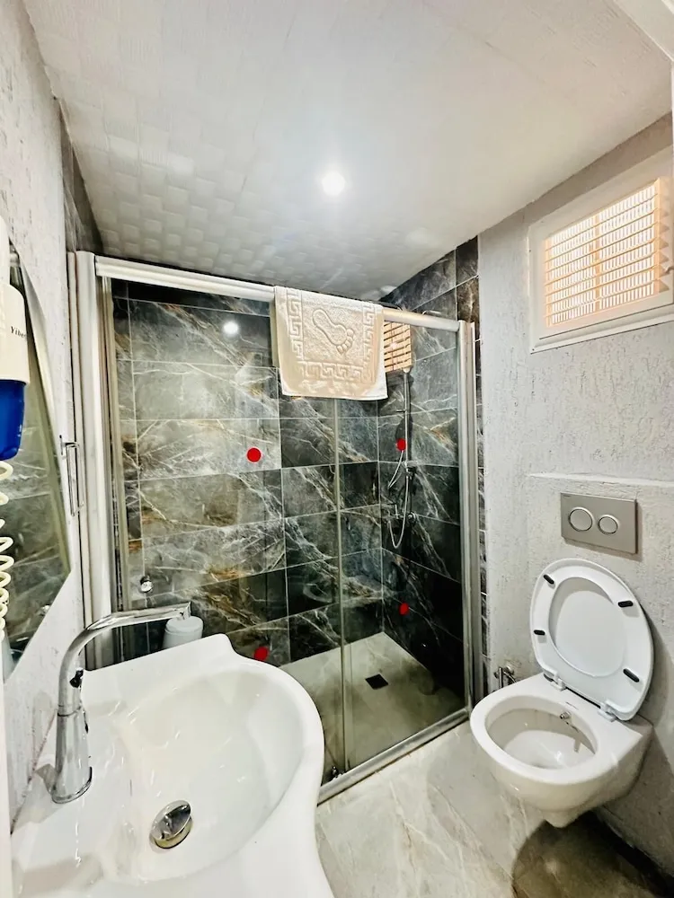 Standard Oda, Balkon, Bahçe Manzaralı