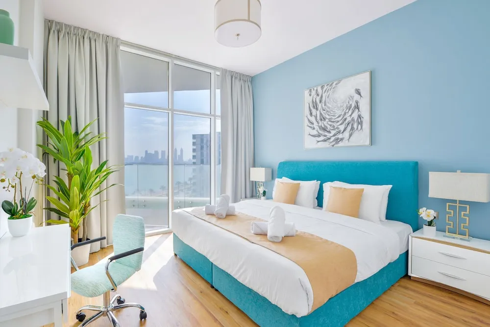 Ultra Deluxe Palm 1BR Apartment