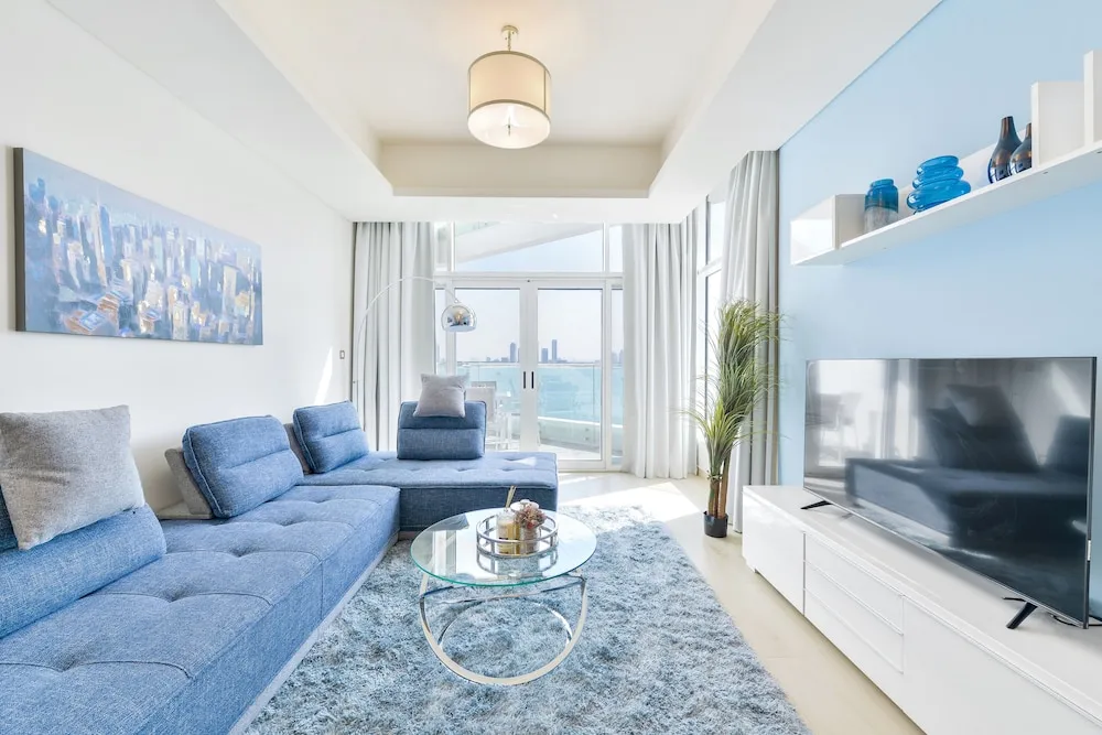 Ultra Deluxe Palm 1BR Apartment