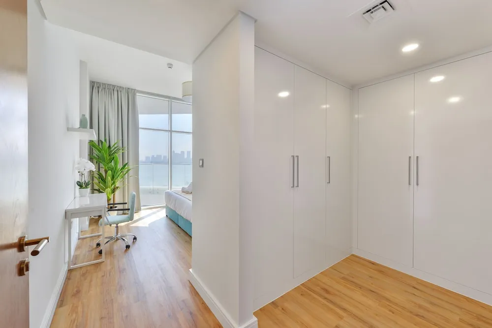 Ultra Deluxe Palm 1BR Apartment