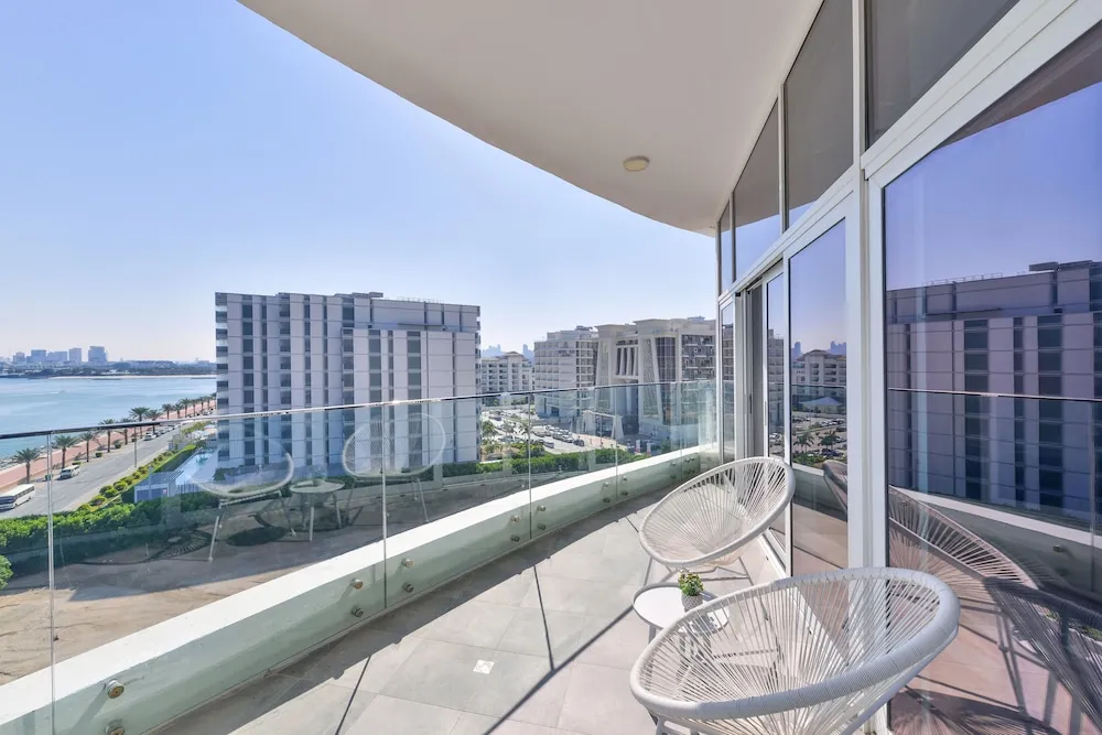 Ultra Deluxe Palm 2BR Apartment