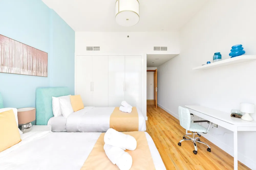 Ultra Deluxe Palm 2BR Apartment