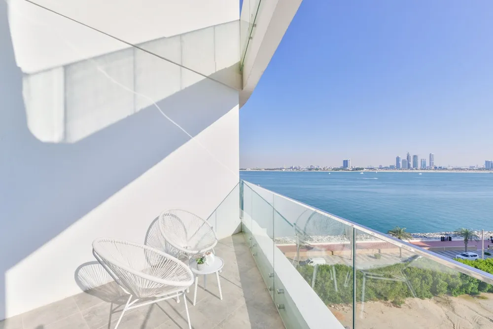 Ultra Deluxe Palm 2BR Apartment